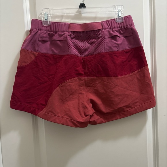 Outdoor Voices Rectrek 3” Hike Shorts Size Medium Capitol Reef Colorblock Belted - Picture 2 of 3